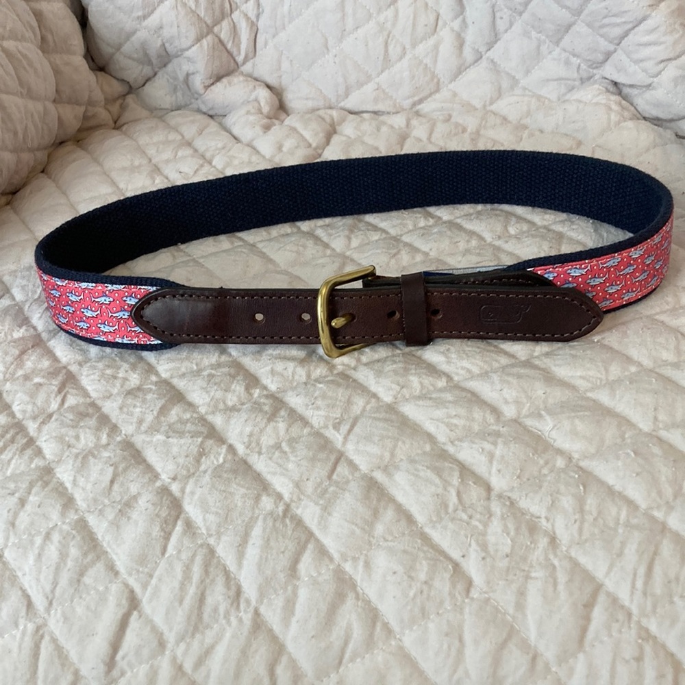 Vineyard vines belt